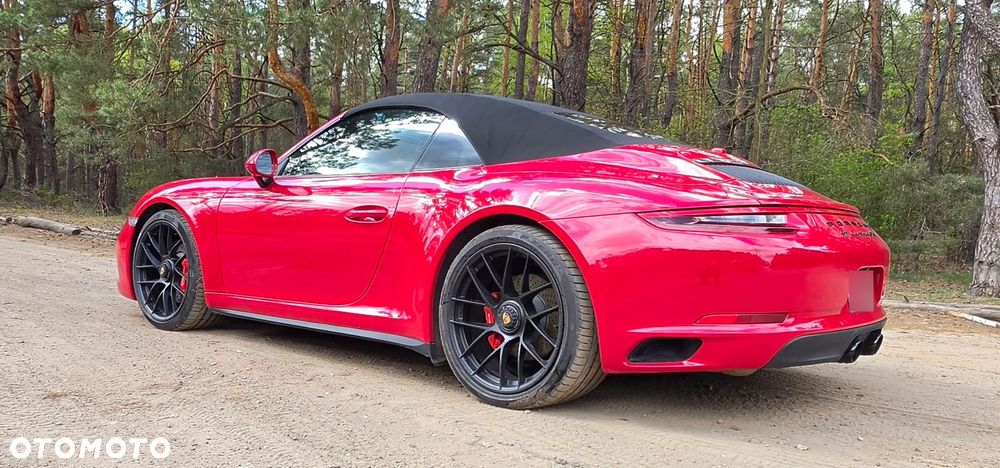 Porsche Carrera GT - 4