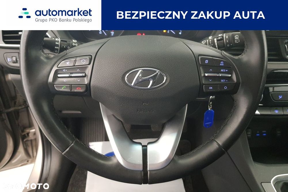 Hyundai i30 1.4 Classic + - 17