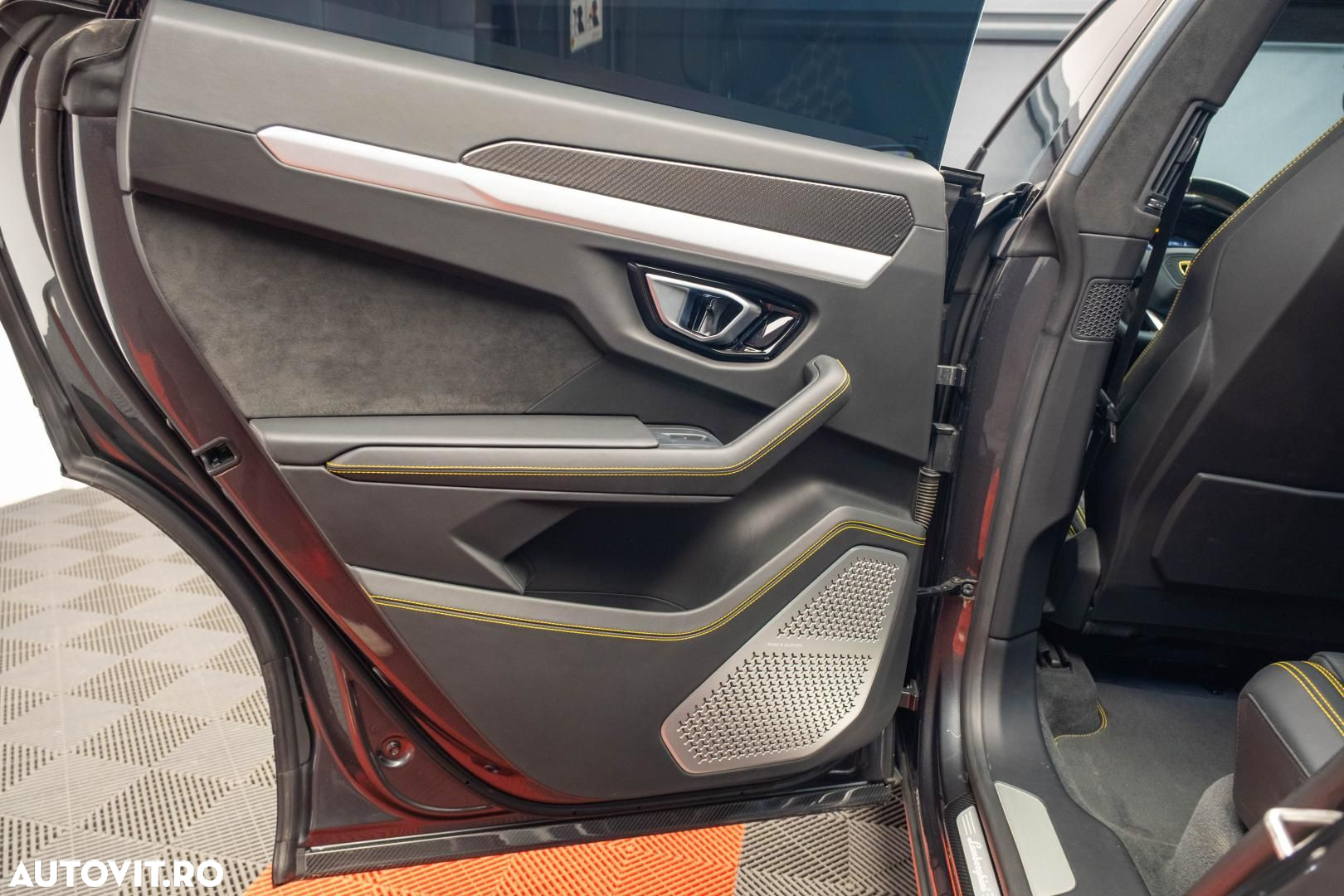 Lamborghini URUS - 25