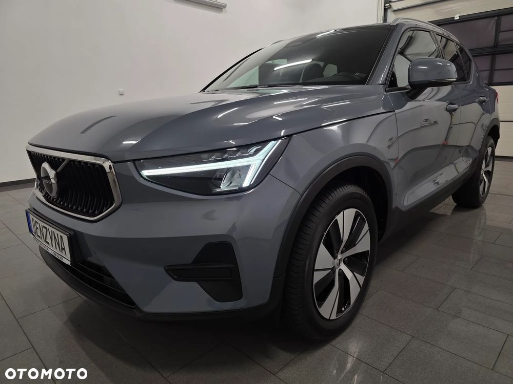 Volvo XC 40 B3 B DKG Ultra Dark - 2