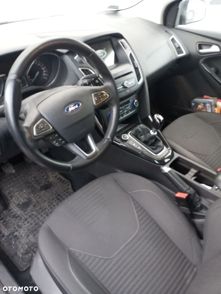 Ford Focus 1.5 EcoBoost Titanium ASS - 10