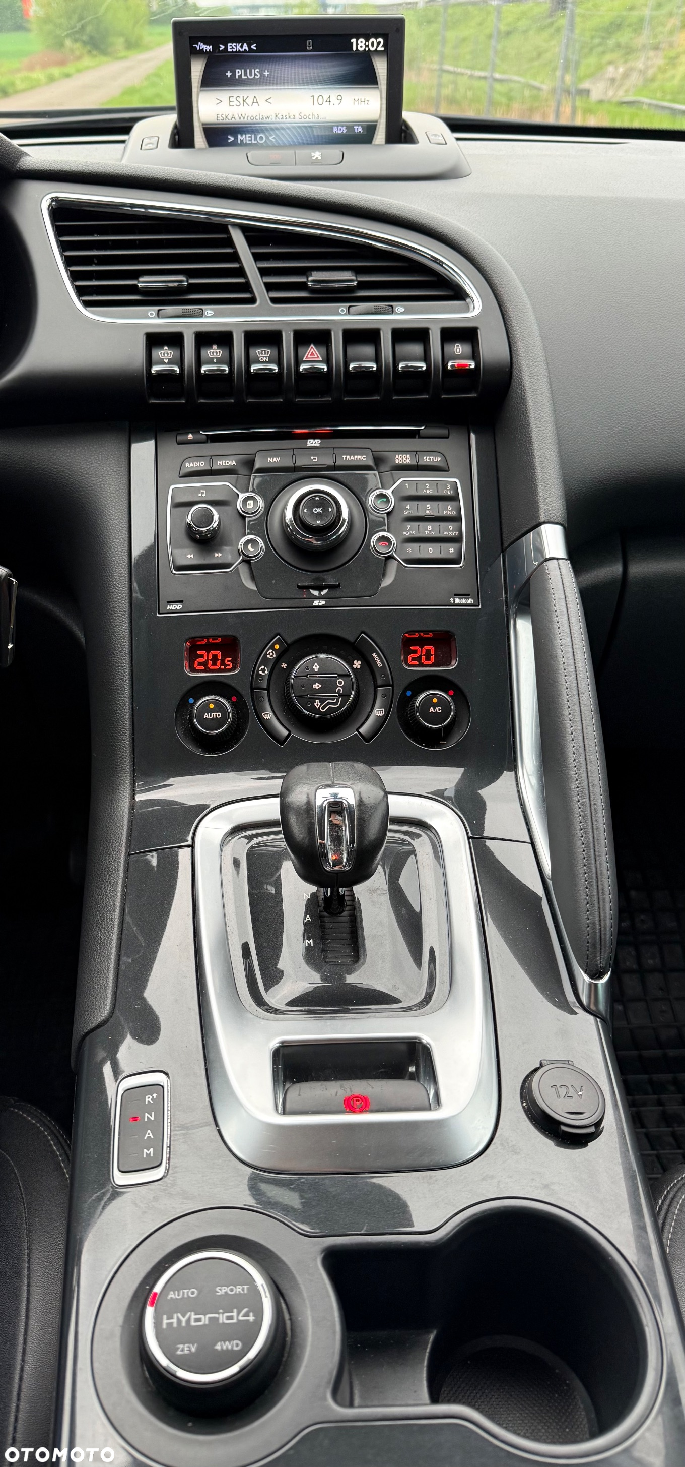 Peugeot 3008 2.0 HDi HYbrid4 - 14