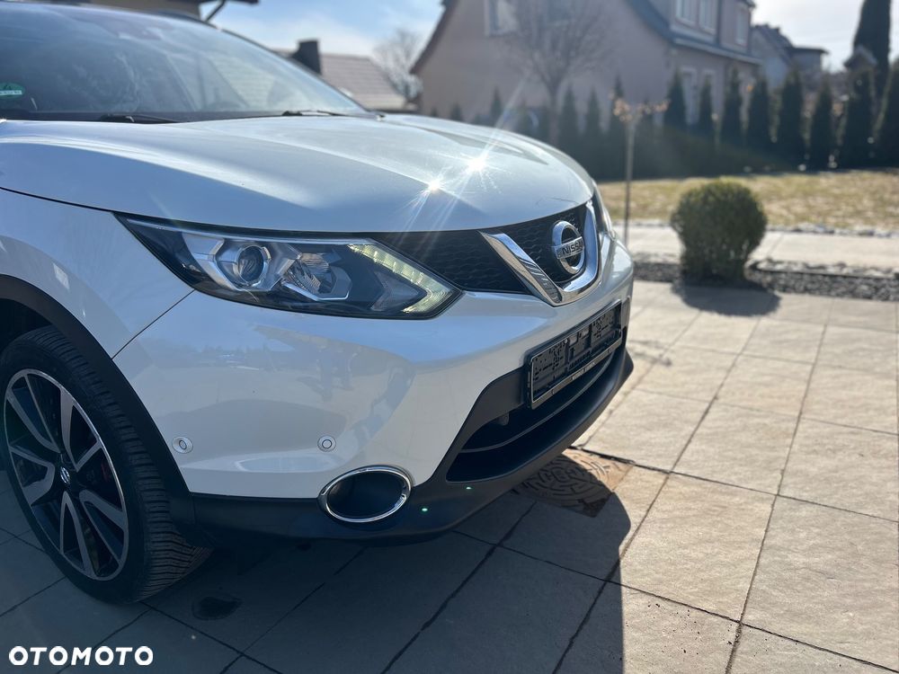 Nissan Qashqai 1.6 DCi Xtronic TEKNA - 4