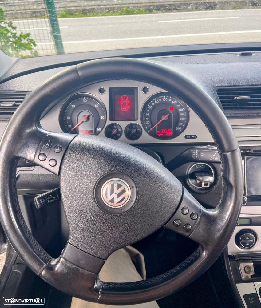 VW Passat Variant 2.0 TDi 4M Confortline - 4