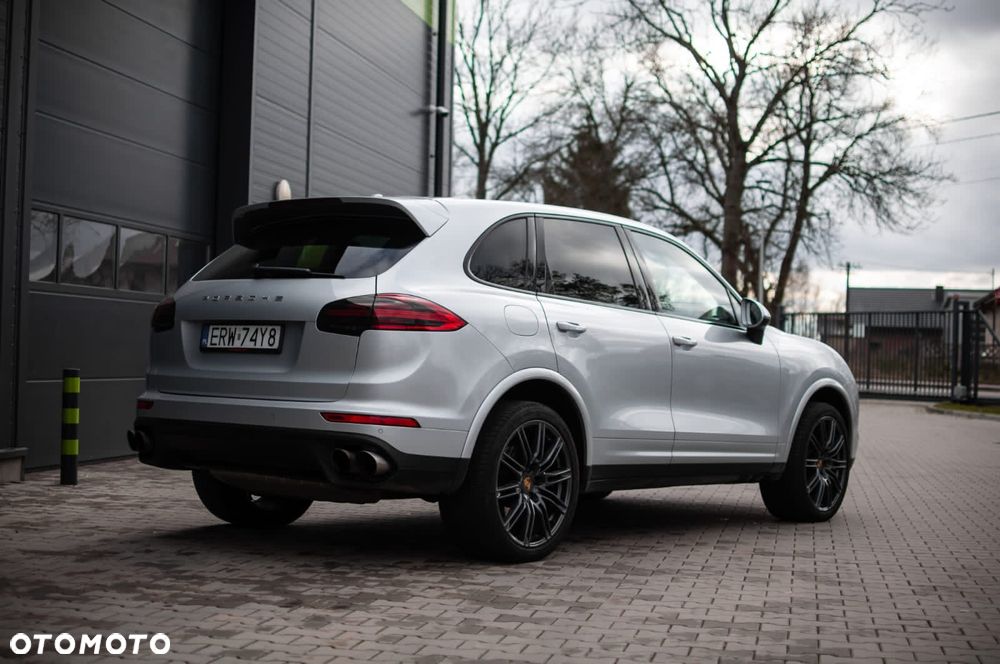 Porsche Cayenne Platinum Edition - 22