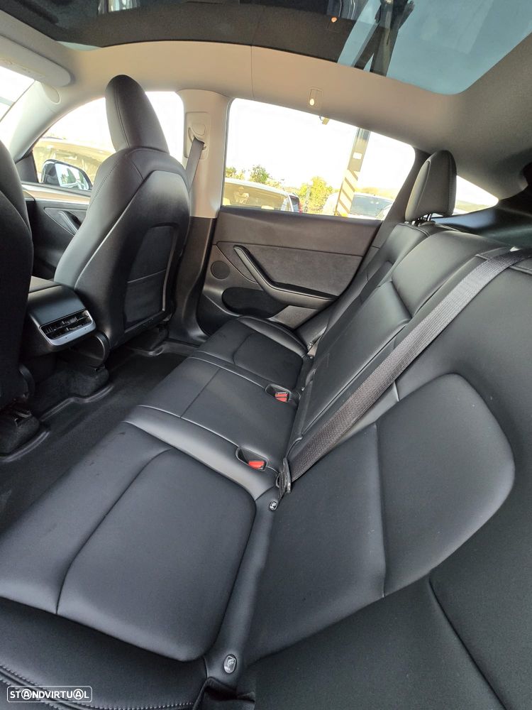 Tesla Model Y RWD - 6