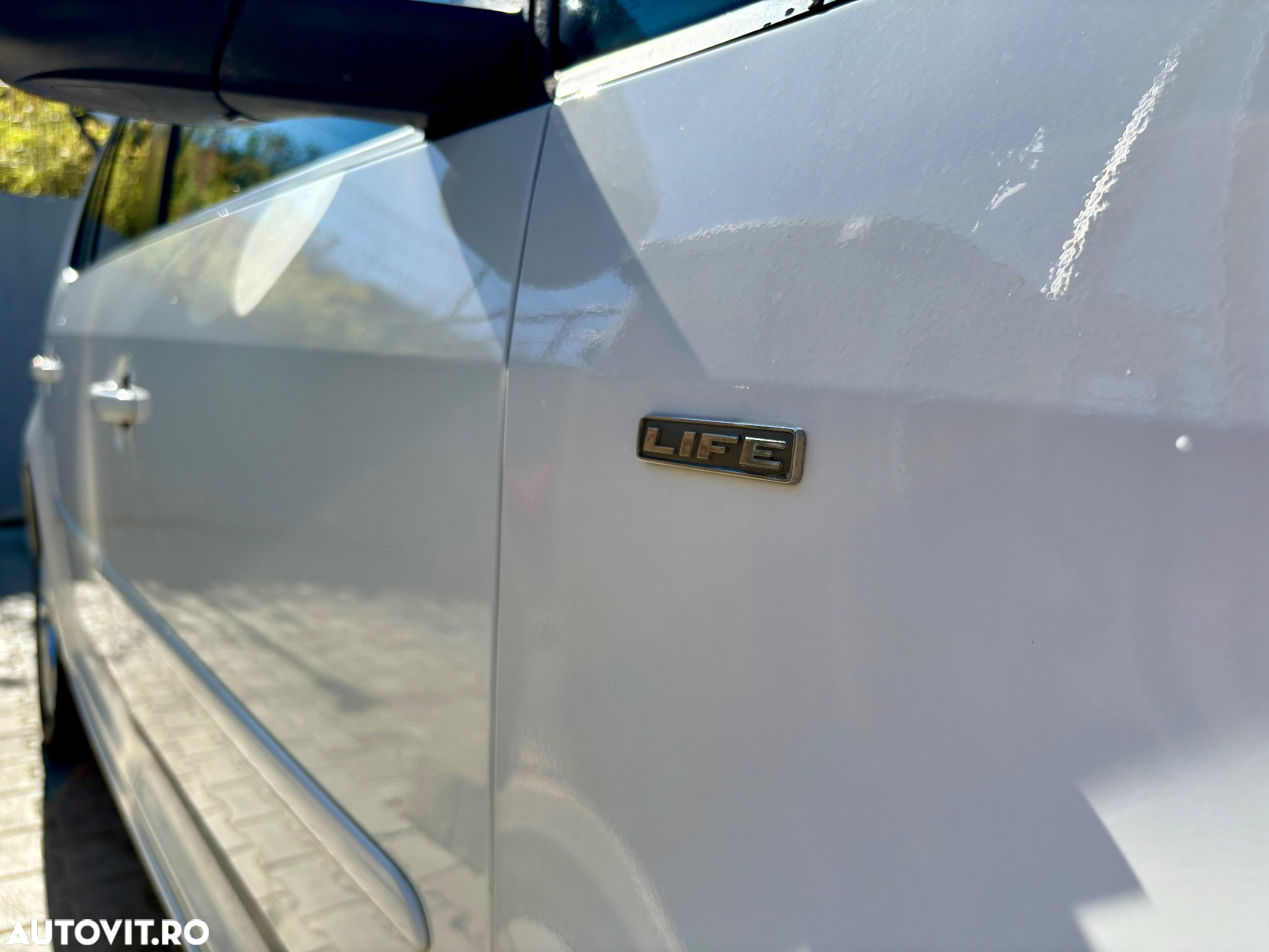 Volkswagen Touran 2.0 TDI Comfortline - 10