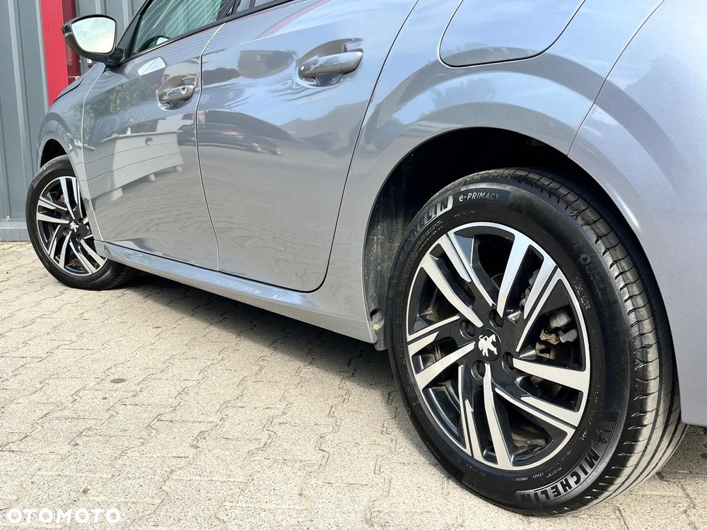 Peugeot 208 - 20