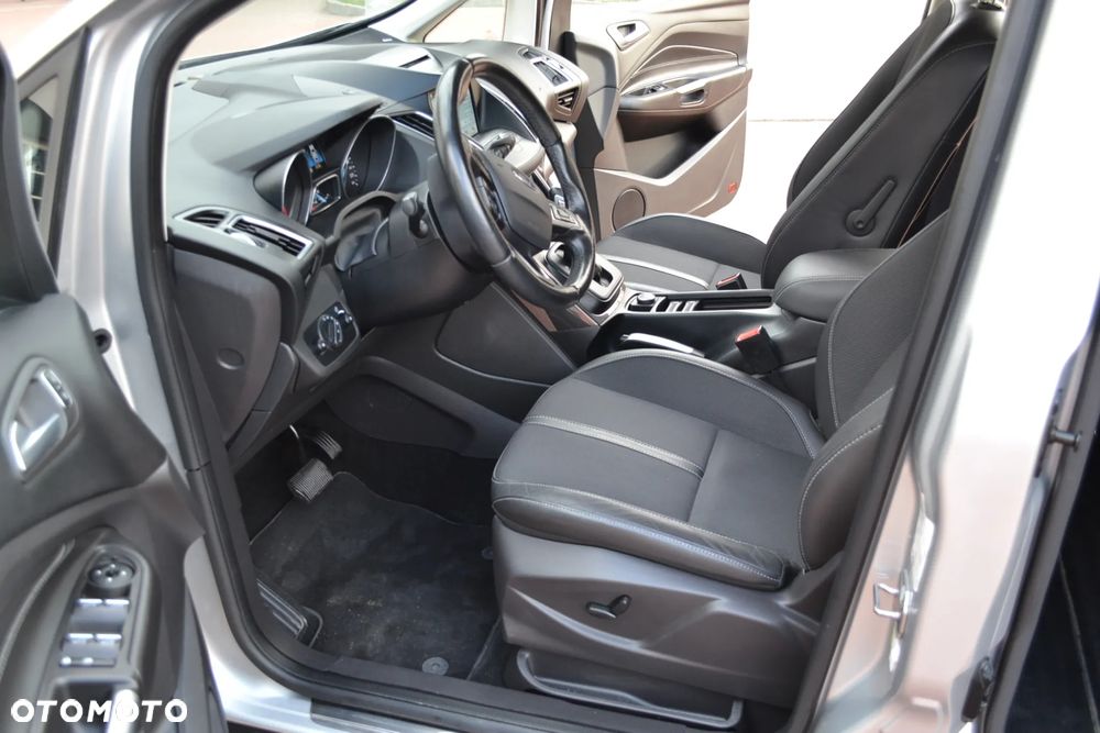 Ford Grand C-MAX - 18