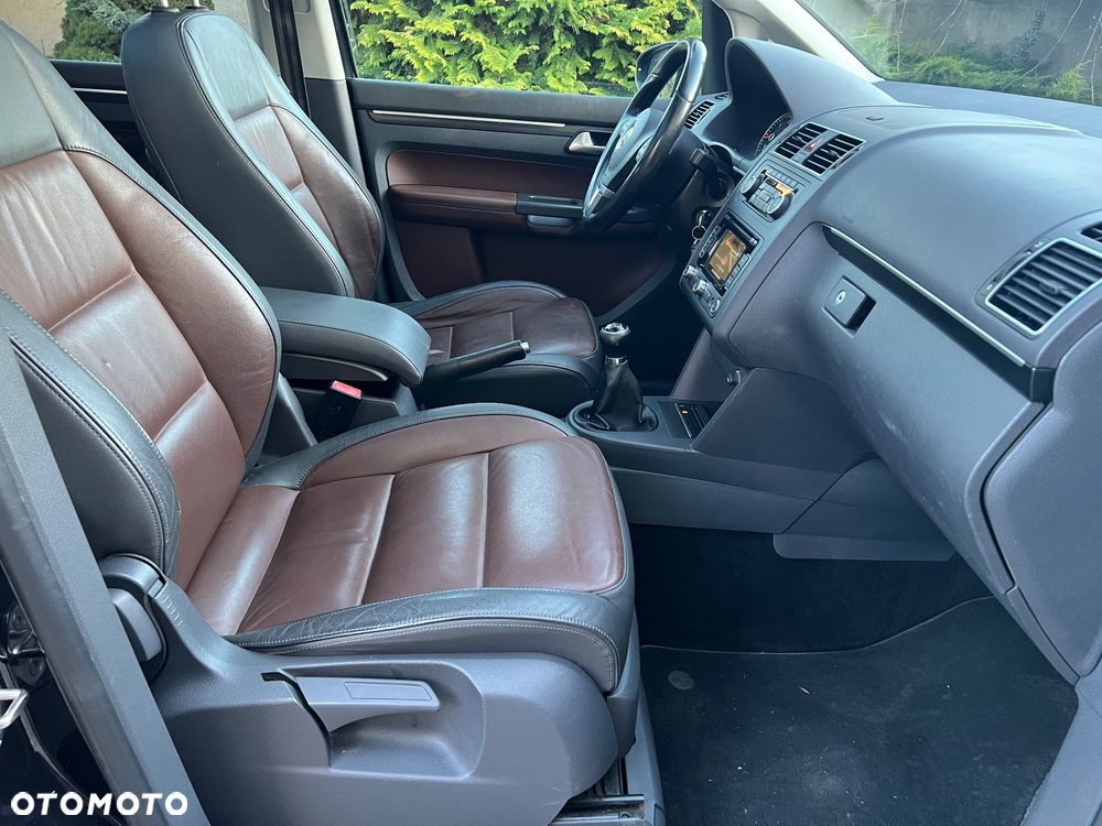 Volkswagen Touran 1.6 TDI DPF BlueMotion Technology Highline - 27