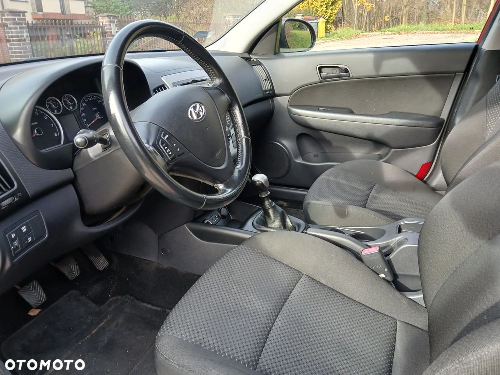 Hyundai i30 1.4 Classic + - 19