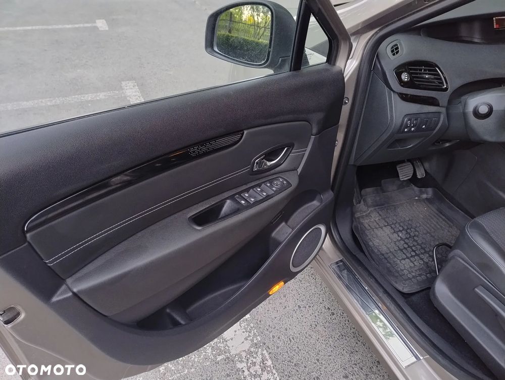 Renault Scenic - 5
