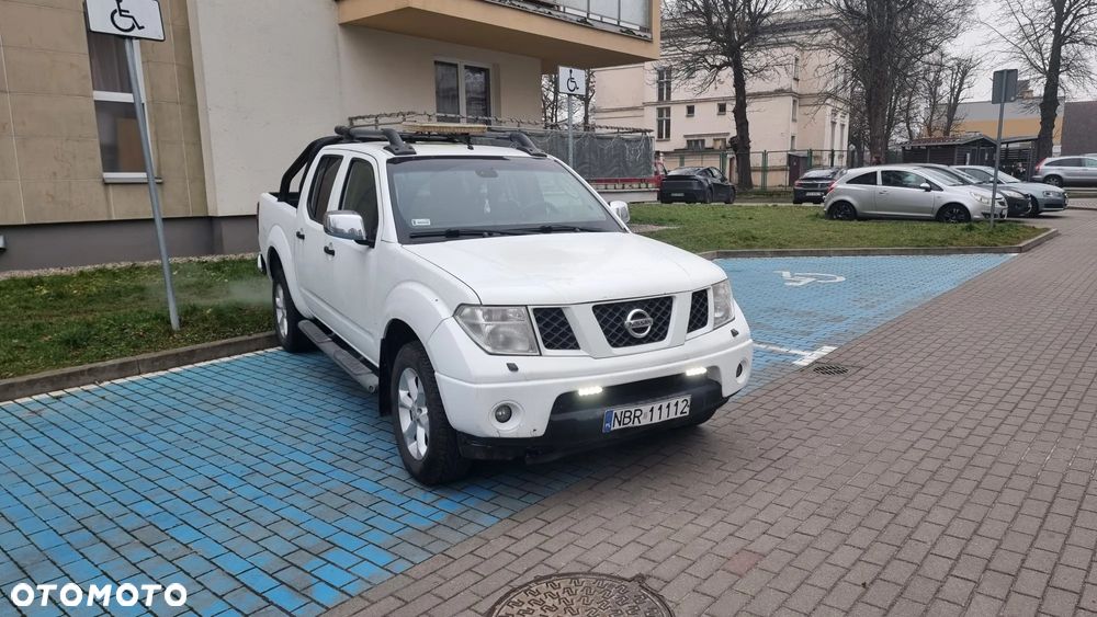 Nissan Navara 2.5 D LE - 4
