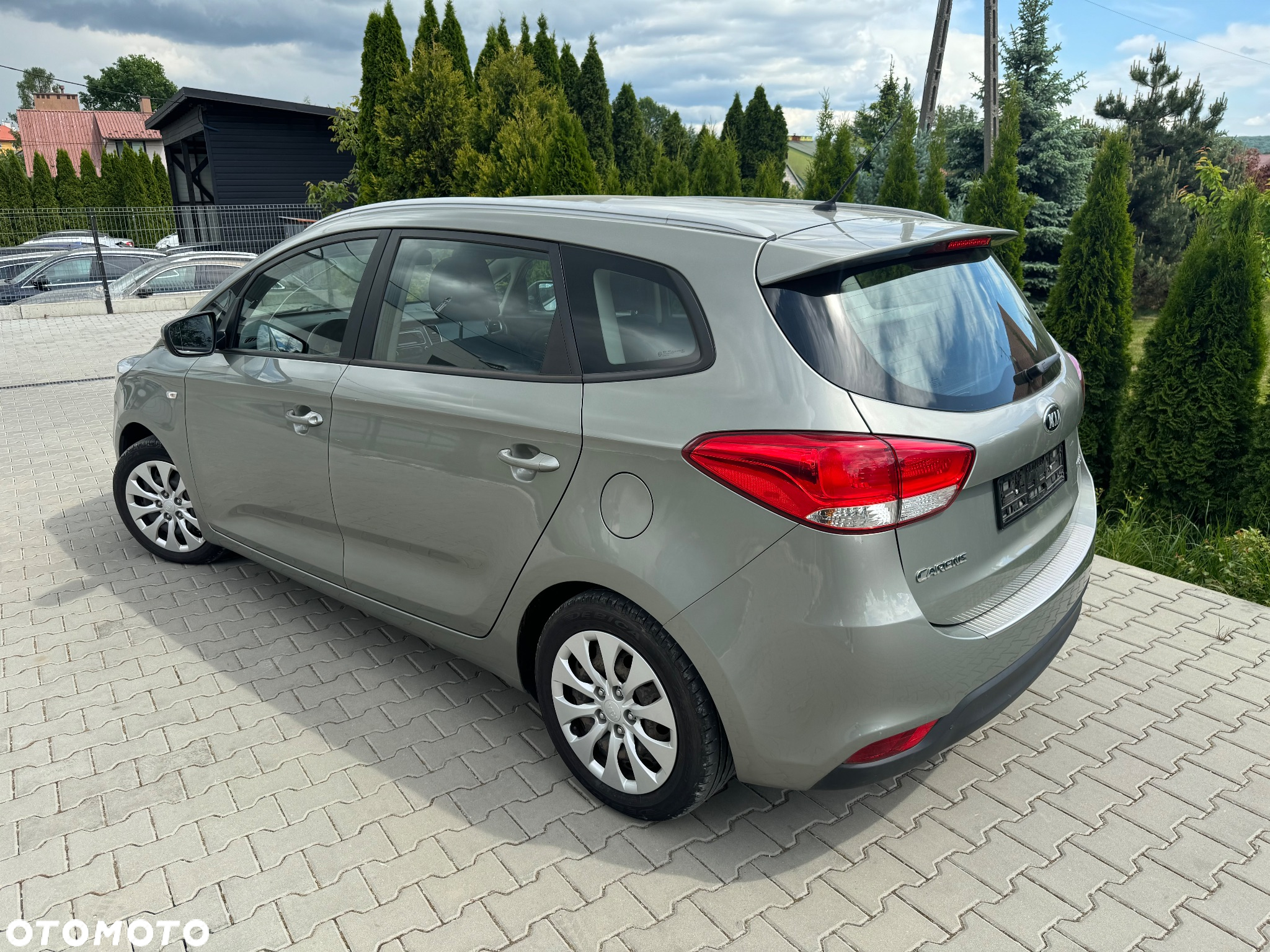 Kia Carens 1.7 CRDi 115 Dream-Team Edition - 5