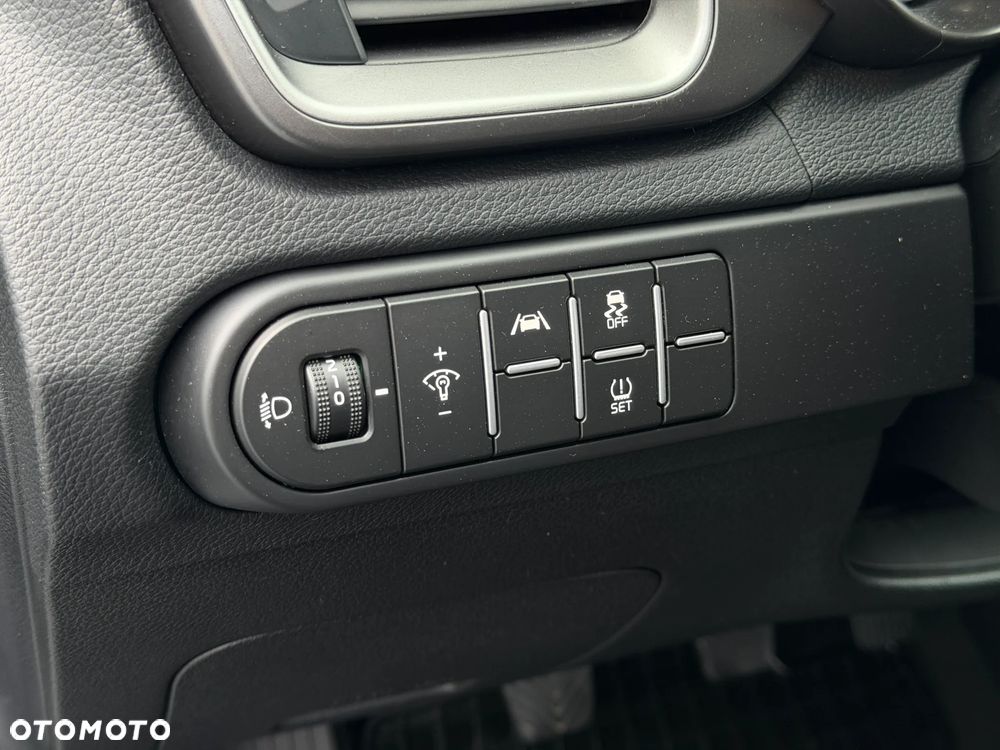 Kia Ceed 1.5 T-GDI M - 13