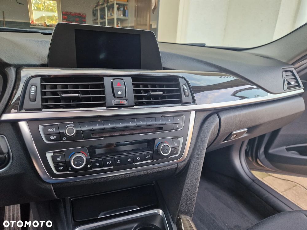 BMW Seria 3 320d Blue Performance Luxury Line - 18
