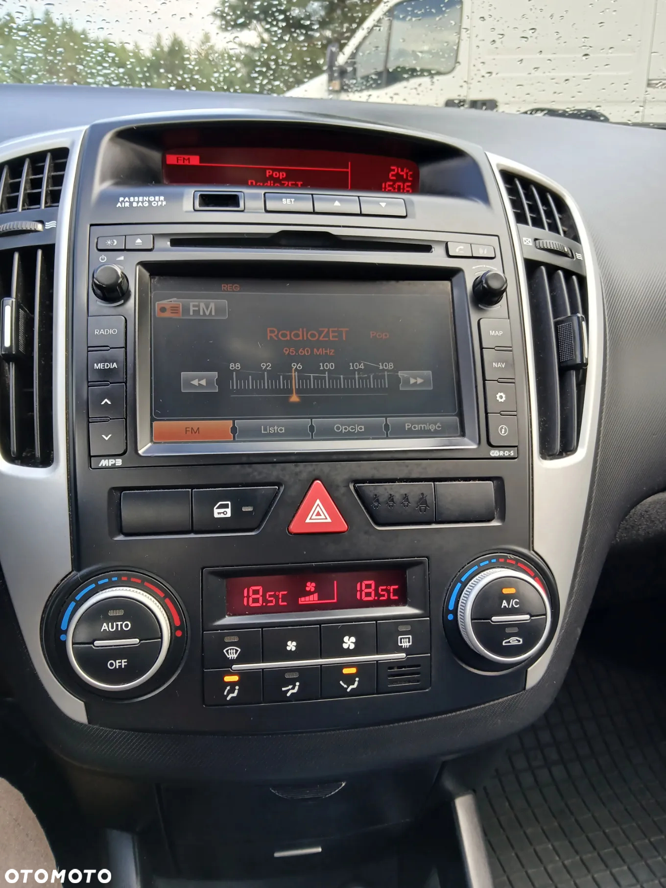 Kia Ceed 1.6 CRDi SW ISG Business Line - 11
