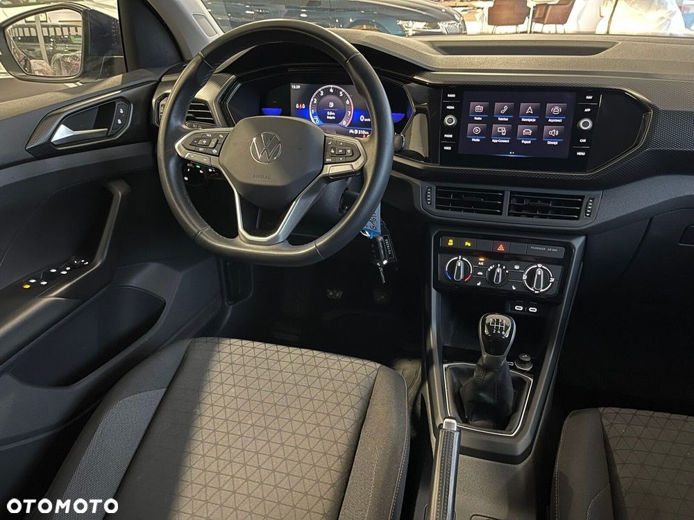 Volkswagen T-Cross - 13
