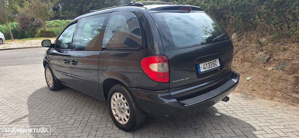 Chrysler Voyager 2.5 CRD LX - 8