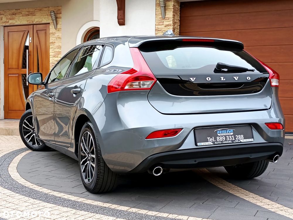 Volvo V40 D2 Momentum - 8