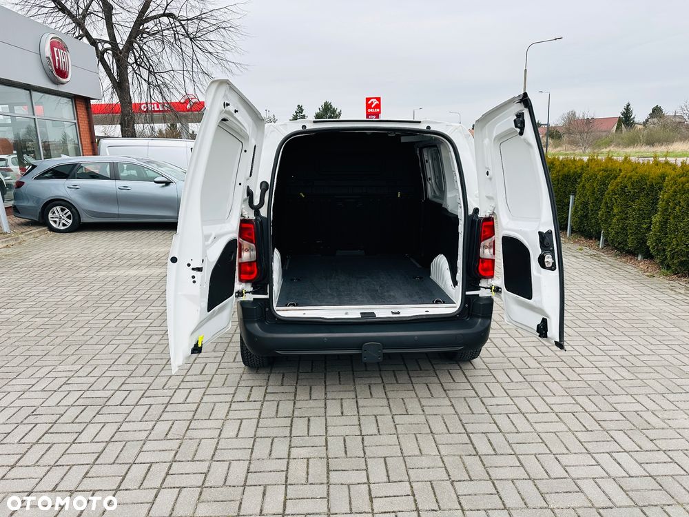 Toyota Proace City 1.5 D-4D  2,3t Active - 12