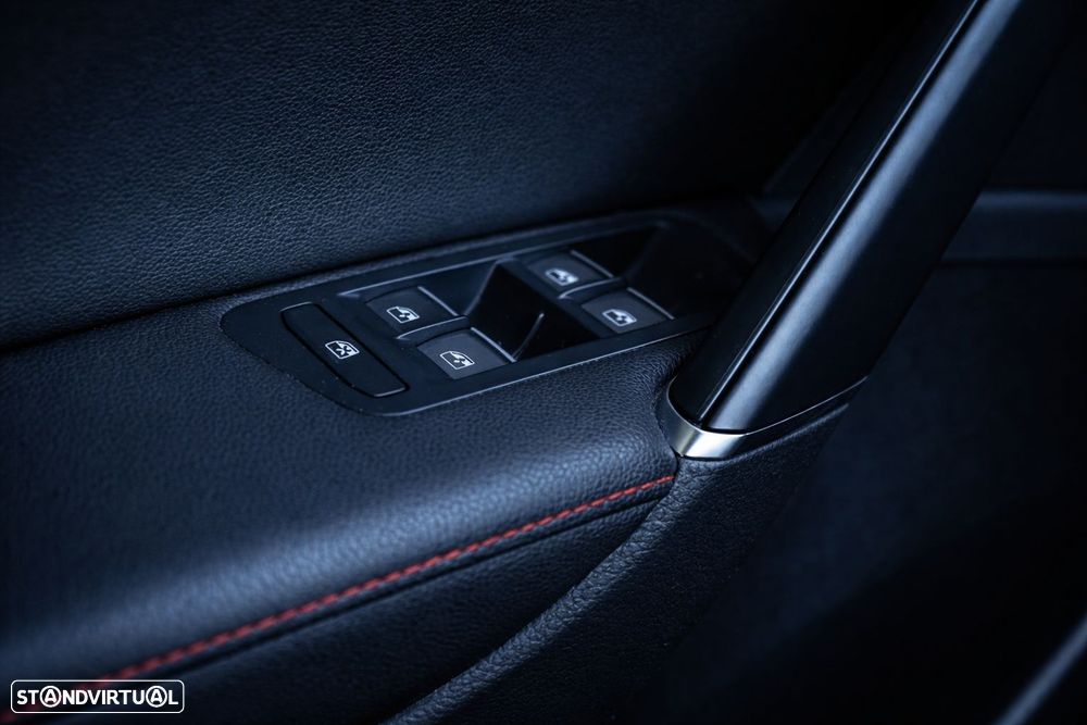 VW Golf 2.0 TSI GTI DSG - 33