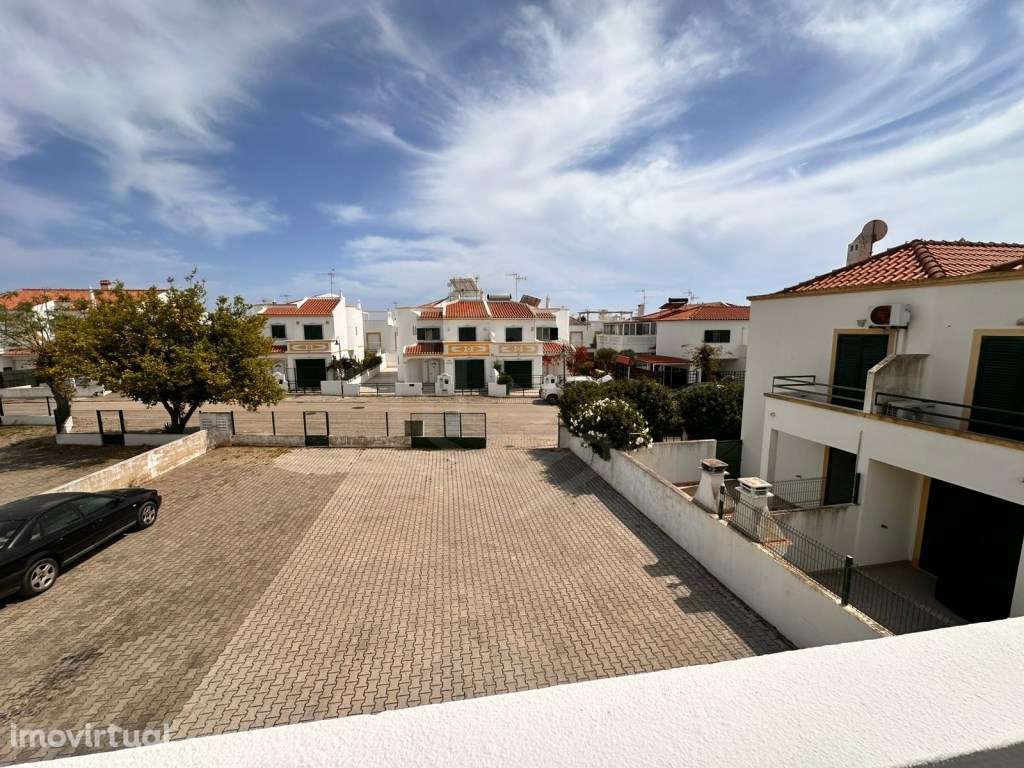 Moradia T2 com garagem a 100m da praia da Lota na Manta Rota, Algarve - Grande imagem: 3/20