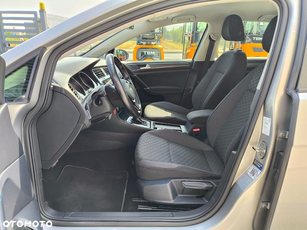 Volkswagen Golf - 13