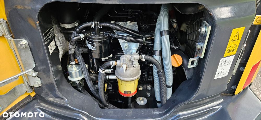 Komatsu PC 35 MR-3 - 20