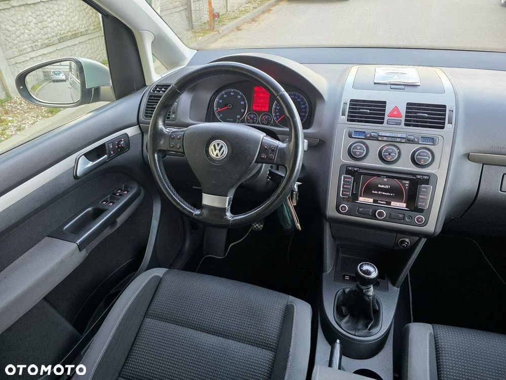 Volkswagen Touran 1.4 TSI Trendline - 14