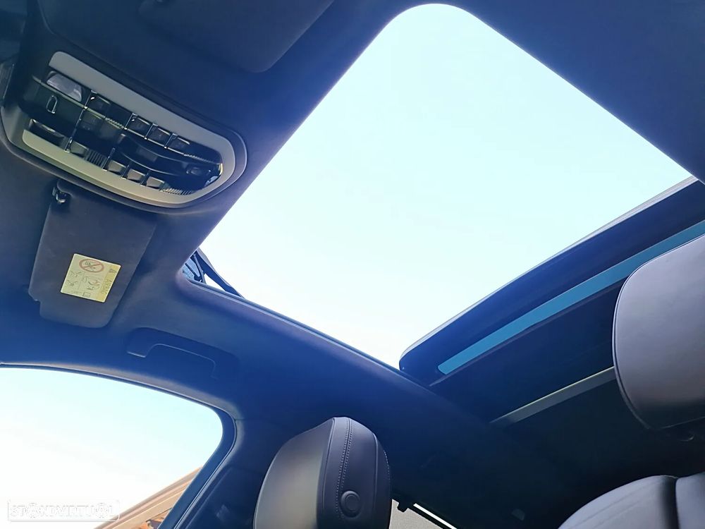 Porsche Macan Turbo - 26