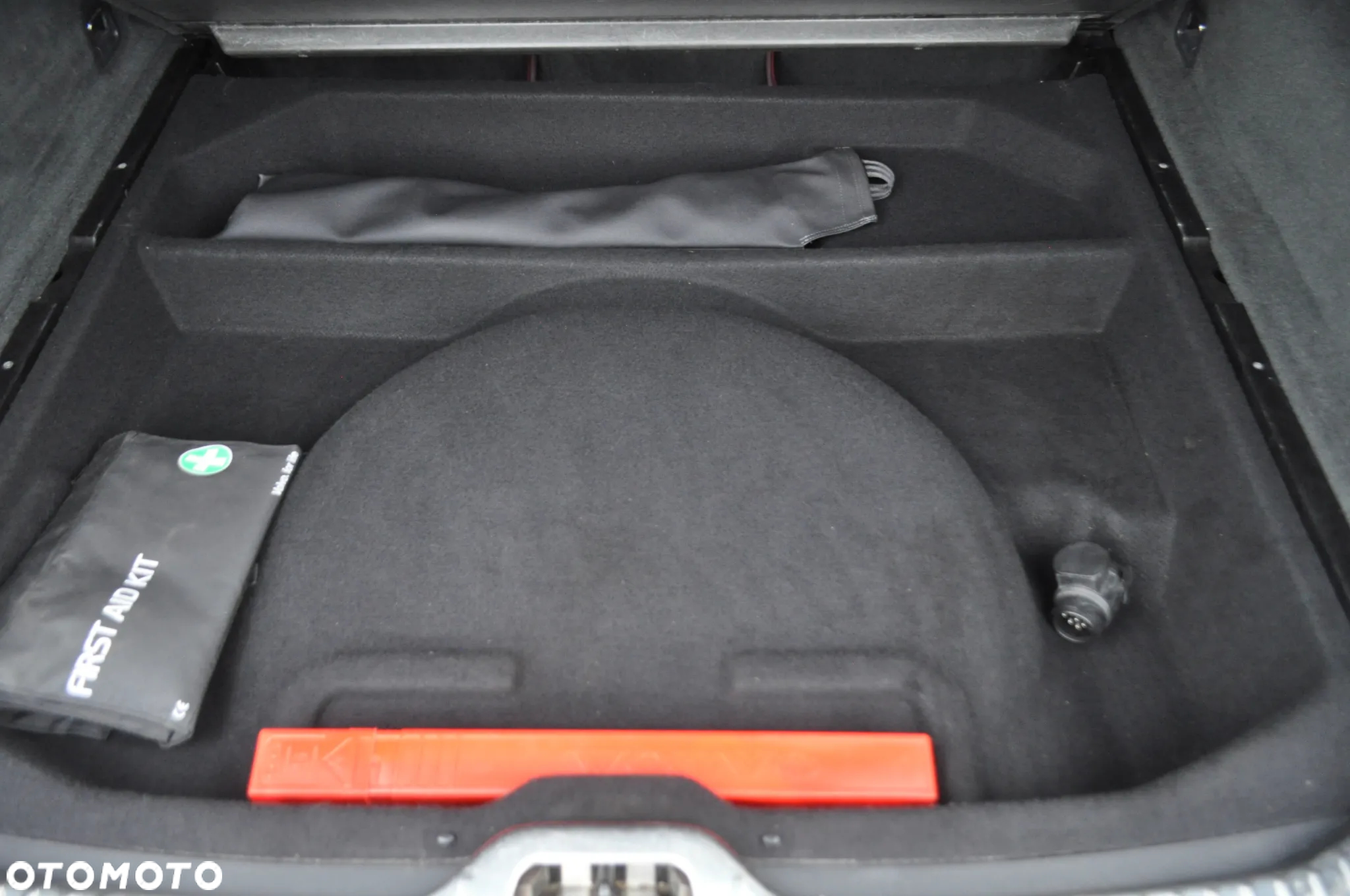 Volvo XC 60 D4 Drive-E Momentum - 32
