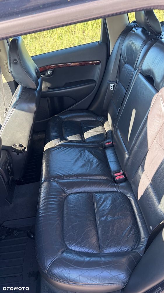 Volvo V70 2.4D Momentum - 8