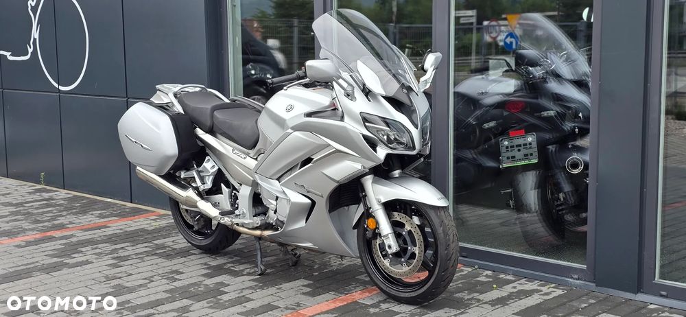 Yamaha FJR - 6