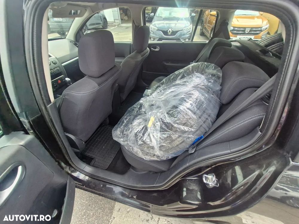 Renault Megane 1.5 dCi Dynamique - 7
