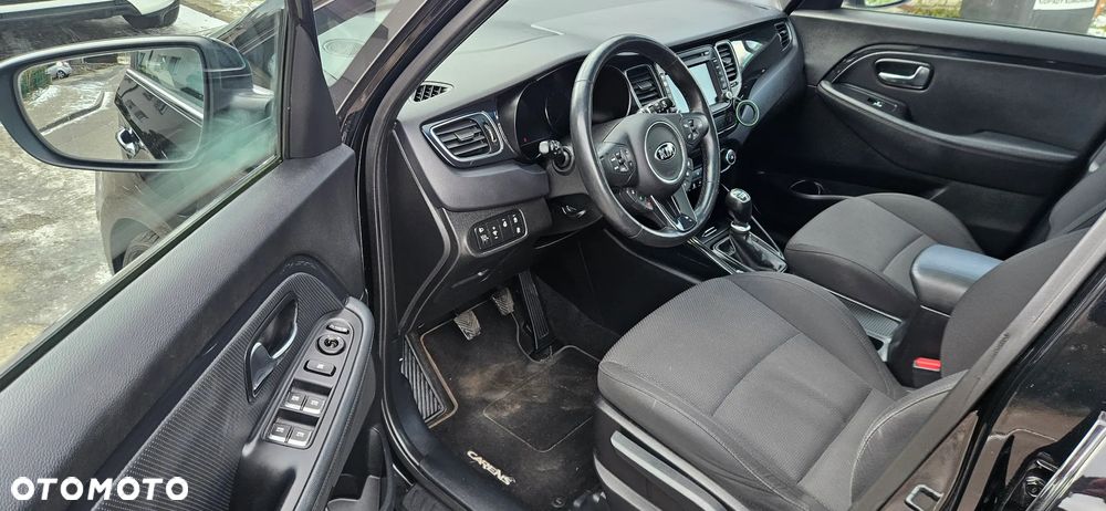 Kia Carens 1.7 CRDi 136 Dream Team Edition - 37