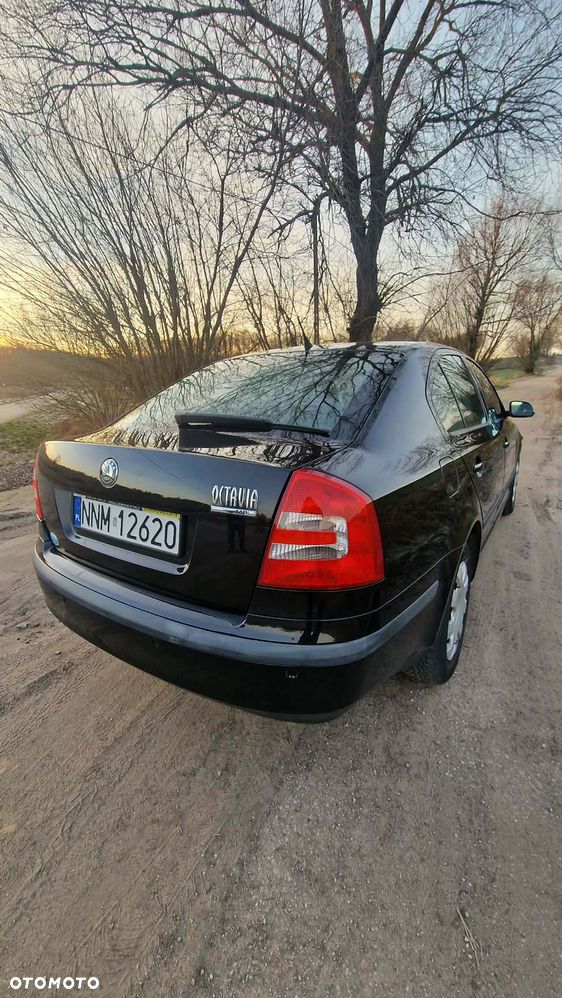 Skoda Octavia 1.6 Active - 10