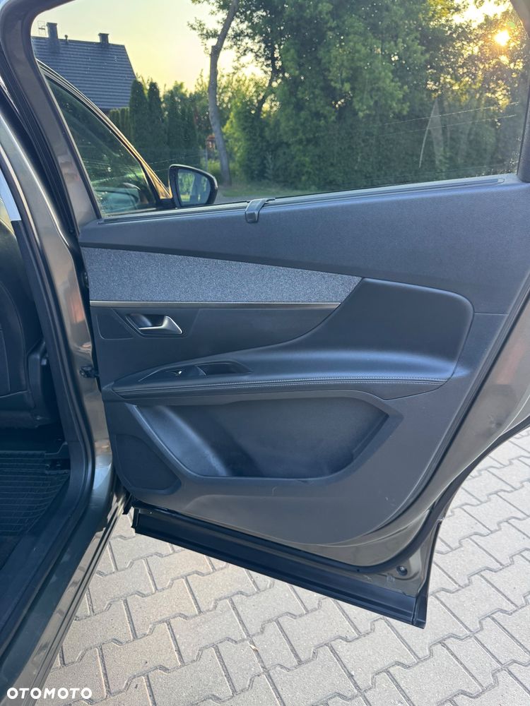 Peugeot 5008 BlueHDI 130 Allure Business-Paket - 27