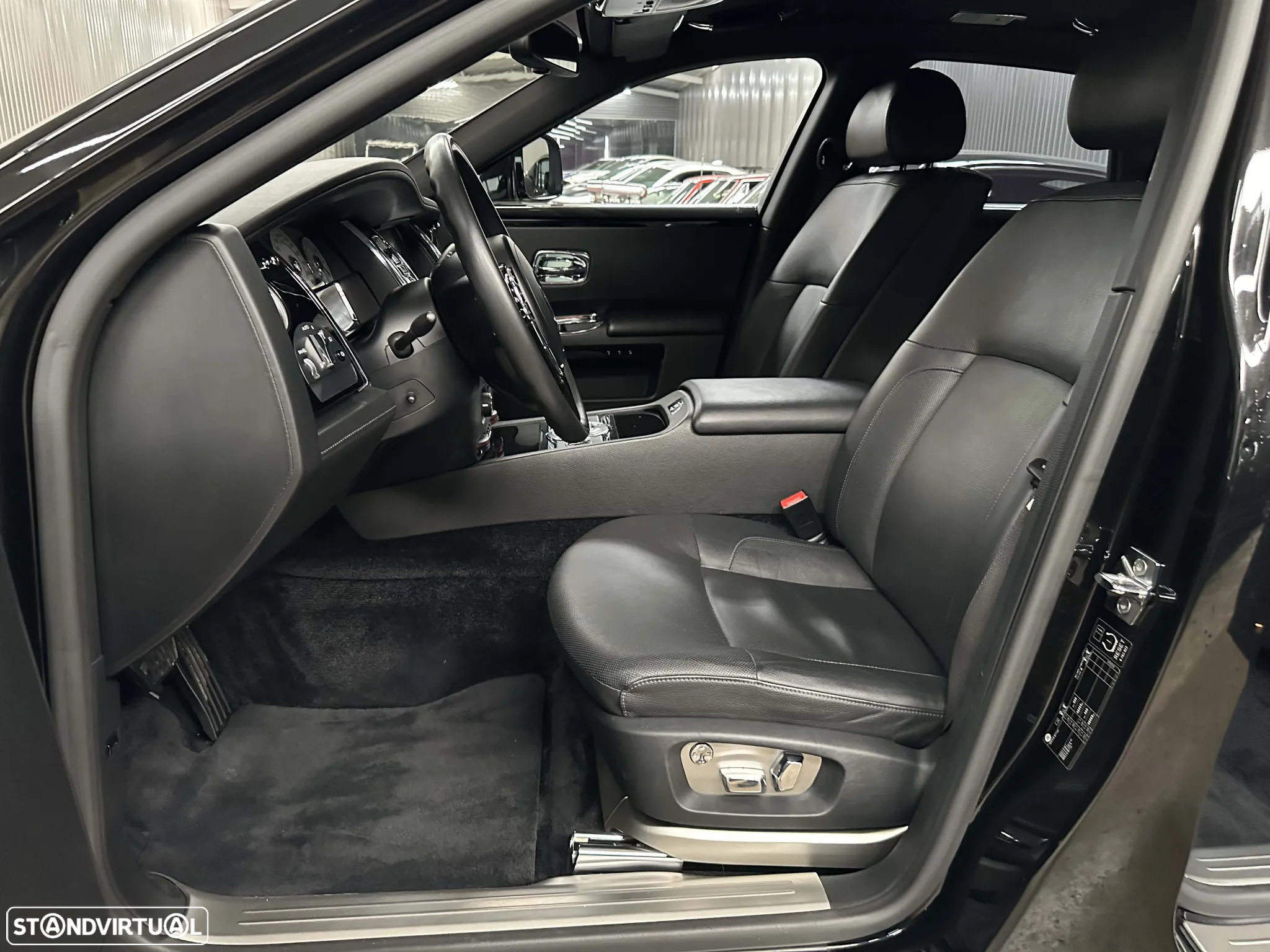 Rolls Royce Ghost - 19