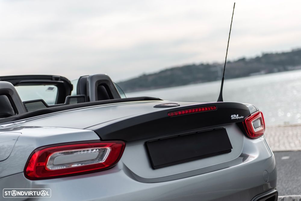 Abarth 124 Spider - 11