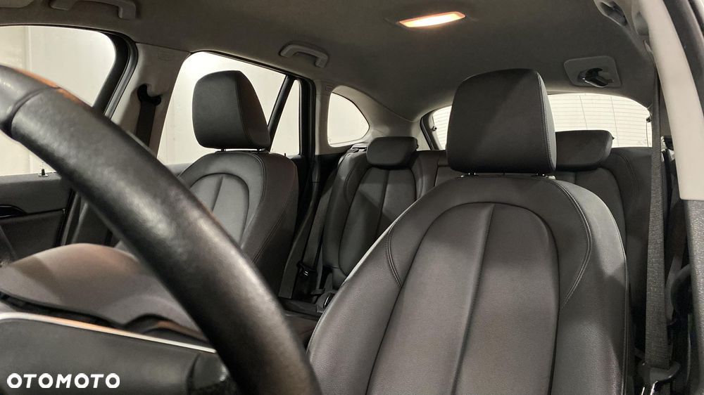 BMW X1 sDrive18i Advantage - 17