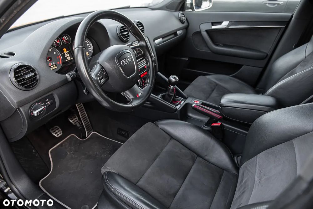 Audi S3 Sportback Standard - 15