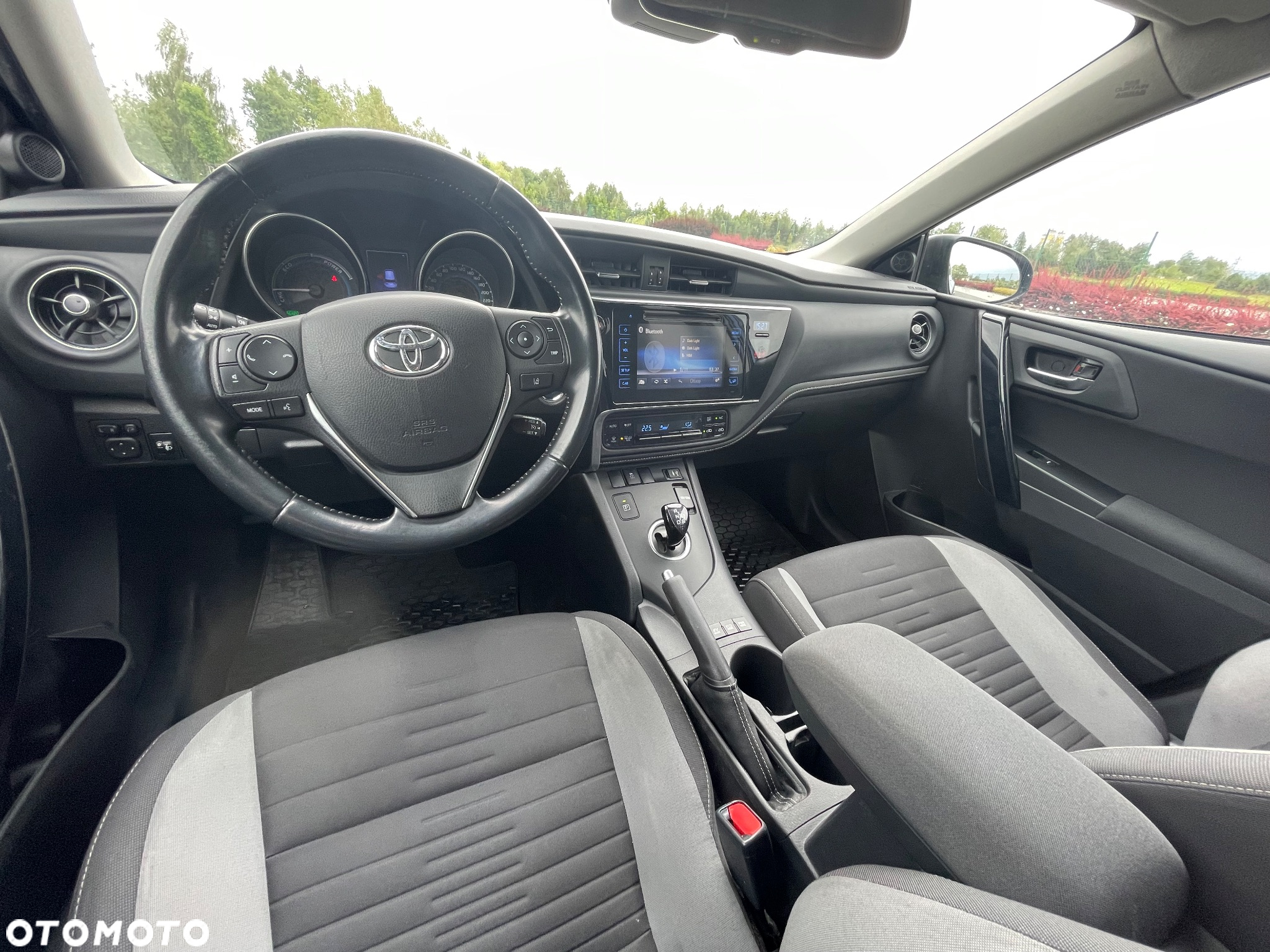 Toyota Auris - 13