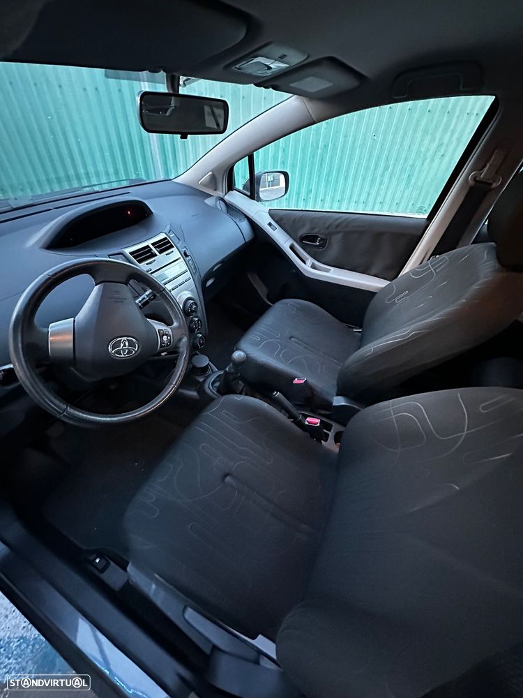 Toyota Yaris 1.0 VVT-i Sol - 12
