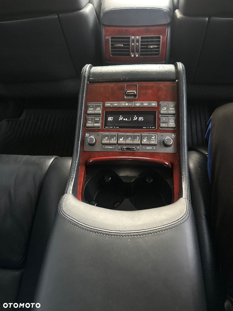 Lexus LS 600h Elite - 23