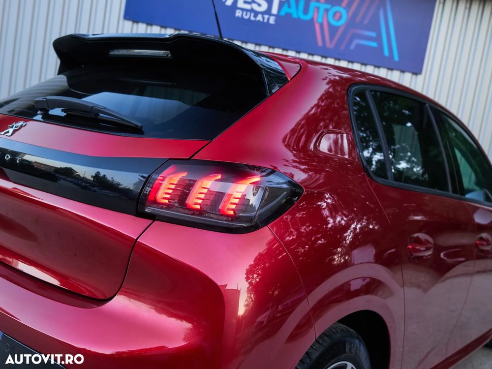 Peugeot 208 1.2 L PureTech STT EAT8 Allure Pack - 11