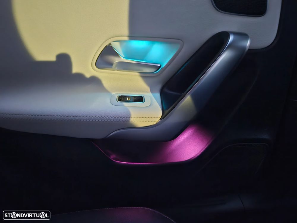 Mercedes-Benz A 200 AMG Line - 28