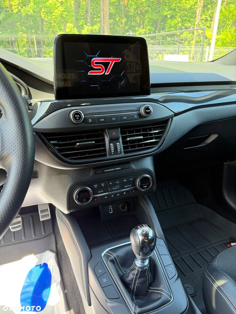 Ford Focus 2.0 EcoBlue ST - 37