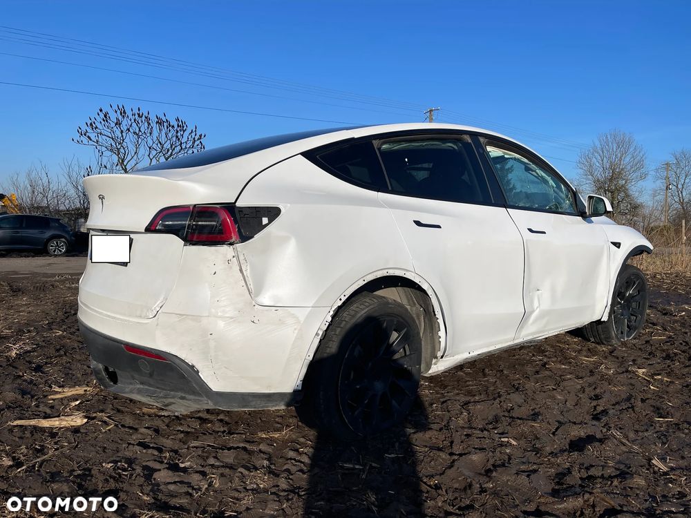 Tesla Model Y Standard - 7
