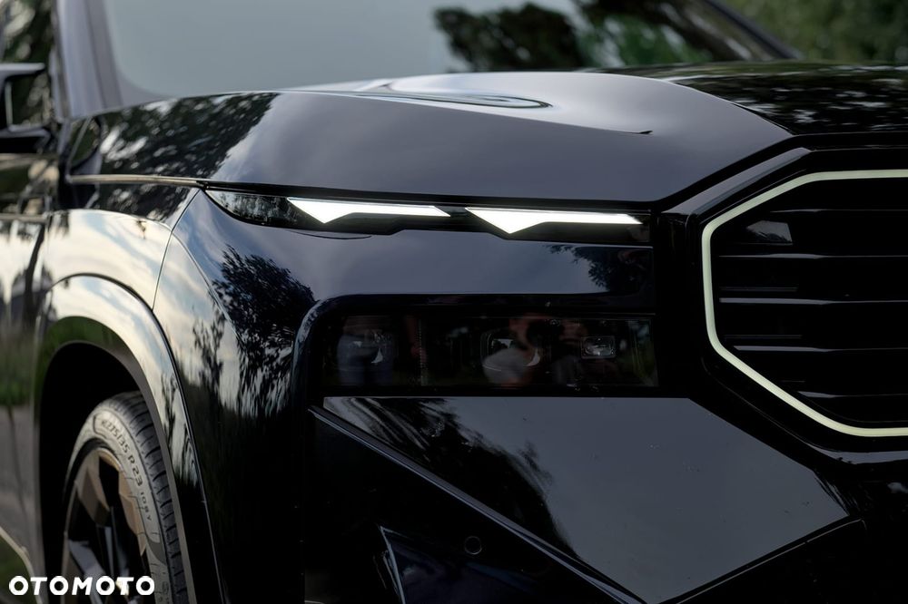 BMW XM - 7
